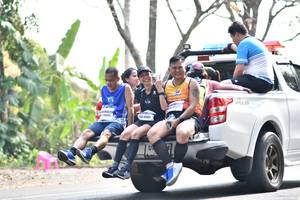 BIB: 4500
                            <button type="button" onclick="openModal(8569061)" class="btn btn-primary btn-sm float-right btn-popup" data-toggle="modal" data-target=".modal-high-quality">
                        <i class="fas fa-shopping-cart"></i> Add to Cart
                    </button>
                                            <button type="button" onclick="isThisMe(8569061, true)" class="btn btn-success btn-sm float-right btn-popup btn-isme hidden" data-toggle="tooltip" data-placement="bottom" title="นี่คือรูปของคุณใช่ไหม คลิกที่นี่เพื่อเอาเข้าอัลบั้ม">
                        <i class="fas fa-plus"></i> Add to album
                    </button>
                    <button type="button" onclick="isThisMe(8569061, false)" class="btn btn-warning btn-sm float-right btn-popup btn-isnotme hidden">
                        <i class="fas fa-ban"></i> Remove from album
                    </button>