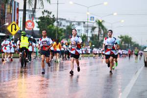 BIB: 2104, 082
                            <button type="button" onclick="openModal(6052262)" class="btn btn-primary btn-sm float-right btn-popup" data-toggle="modal" data-target=".modal-high-quality">
                        <i class="fas fa-shopping-cart"></i> Add to Cart
                    </button>
                                            <button type="button" onclick="isThisMe(6052262, true)" class="btn btn-success btn-sm float-right btn-popup btn-isme hidden" data-toggle="tooltip" data-placement="bottom" title="นี่คือรูปของคุณใช่ไหม คลิกที่นี่เพื่อเอาเข้าอัลบั้ม">
                        <i class="fas fa-plus"></i> Add to album
                    </button>
                    <button type="button" onclick="isThisMe(6052262, false)" class="btn btn-warning btn-sm float-right btn-popup btn-isnotme hidden">
                        <i class="fas fa-ban"></i> Remove from album
                    </button>