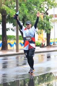 BIB: 2694
                            <button type="button" onclick="openModal(5981109)" class="btn btn-primary btn-sm float-right btn-popup" data-toggle="modal" data-target=".modal-high-quality">
                        <i class="fas fa-shopping-cart"></i> Add to Cart
                    </button>
                                            <button type="button" onclick="isThisMe(5981109, true)" class="btn btn-success btn-sm float-right btn-popup btn-isme hidden" data-toggle="tooltip" data-placement="bottom" title="นี่คือรูปของคุณใช่ไหม คลิกที่นี่เพื่อเอาเข้าอัลบั้ม">
                        <i class="fas fa-plus"></i> Add to album
                    </button>
                    <button type="button" onclick="isThisMe(5981109, false)" class="btn btn-warning btn-sm float-right btn-popup btn-isnotme hidden">
                        <i class="fas fa-ban"></i> Remove from album
                    </button>