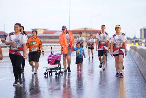 BIB: 7123, 7425, 7070
                            <button type="button" onclick="openModal(5962317)" class="btn btn-primary btn-sm float-right btn-popup" data-toggle="modal" data-target=".modal-high-quality">
                        <i class="fas fa-shopping-cart"></i> Add to Cart
                    </button>
                                            <button type="button" onclick="isThisMe(5962317, true)" class="btn btn-success btn-sm float-right btn-popup btn-isme hidden" data-toggle="tooltip" data-placement="bottom" title="นี่คือรูปของคุณใช่ไหม คลิกที่นี่เพื่อเอาเข้าอัลบั้ม">
                        <i class="fas fa-plus"></i> Add to album
                    </button>
                    <button type="button" onclick="isThisMe(5962317, false)" class="btn btn-warning btn-sm float-right btn-popup btn-isnotme hidden">
                        <i class="fas fa-ban"></i> Remove from album
                    </button>