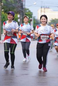 BIB: 7230, 7213, 7212
                            <button type="button" onclick="openModal(5981016)" class="btn btn-primary btn-sm float-right btn-popup" data-toggle="modal" data-target=".modal-high-quality">
                        <i class="fas fa-shopping-cart"></i> Add to Cart
                    </button>
                                            <button type="button" onclick="isThisMe(5981016, true)" class="btn btn-success btn-sm float-right btn-popup btn-isme hidden" data-toggle="tooltip" data-placement="bottom" title="นี่คือรูปของคุณใช่ไหม คลิกที่นี่เพื่อเอาเข้าอัลบั้ม">
                        <i class="fas fa-plus"></i> Add to album
                    </button>
                    <button type="button" onclick="isThisMe(5981016, false)" class="btn btn-warning btn-sm float-right btn-popup btn-isnotme hidden">
                        <i class="fas fa-ban"></i> Remove from album
                    </button>