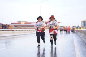 BIB: 6750
                            <button type="button" onclick="openModal(5962320)" class="btn btn-primary btn-sm float-right btn-popup" data-toggle="modal" data-target=".modal-high-quality">
                        <i class="fas fa-shopping-cart"></i> Add to Cart
                    </button>
                                            <button type="button" onclick="isThisMe(5962320, true)" class="btn btn-success btn-sm float-right btn-popup btn-isme hidden" data-toggle="tooltip" data-placement="bottom" title="นี่คือรูปของคุณใช่ไหม คลิกที่นี่เพื่อเอาเข้าอัลบั้ม">
                        <i class="fas fa-plus"></i> Add to album
                    </button>
                    <button type="button" onclick="isThisMe(5962320, false)" class="btn btn-warning btn-sm float-right btn-popup btn-isnotme hidden">
                        <i class="fas fa-ban"></i> Remove from album
                    </button>