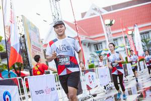 BIB: 2565, 200
                            <button type="button" onclick="openModal(6048775)" class="btn btn-primary btn-sm float-right btn-popup" data-toggle="modal" data-target=".modal-high-quality">
                        <i class="fas fa-shopping-cart"></i> Add to Cart
                    </button>
                                            <button type="button" onclick="isThisMe(6048775, true)" class="btn btn-success btn-sm float-right btn-popup btn-isme hidden" data-toggle="tooltip" data-placement="bottom" title="นี่คือรูปของคุณใช่ไหม คลิกที่นี่เพื่อเอาเข้าอัลบั้ม">
                        <i class="fas fa-plus"></i> Add to album
                    </button>
                    <button type="button" onclick="isThisMe(6048775, false)" class="btn btn-warning btn-sm float-right btn-popup btn-isnotme hidden">
                        <i class="fas fa-ban"></i> Remove from album
                    </button>