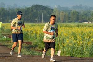 BIB: 
                            <button type="button" onclick="openModal(3527504)" class="btn btn-primary btn-sm float-right btn-popup" data-toggle="modal" data-target=".modal-high-quality">
                        <i class="fas fa-shopping-cart"></i> Add to Cart
                    </button>
                                            <button type="button" onclick="isThisMe(3527504, true)" class="btn btn-success btn-sm float-right btn-popup btn-isme hidden" data-toggle="tooltip" data-placement="bottom" title="นี่คือรูปของคุณใช่ไหม คลิกที่นี่เพื่อเอาเข้าอัลบั้ม">
                        <i class="fas fa-plus"></i> Add to album
                    </button>
                    <button type="button" onclick="isThisMe(3527504, false)" class="btn btn-warning btn-sm float-right btn-popup btn-isnotme hidden">
                        <i class="fas fa-ban"></i> Remove from album
                    </button>