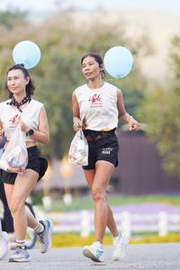 BIB: 
                            <button type="button" onclick="openModal(27890194)" class="btn btn-primary btn-sm float-right btn-popup" data-toggle="modal" data-target=".modal-high-quality">
                        <i class="fas fa-shopping-cart"></i> Add to Cart
                    </button>
                                            <button type="button" onclick="isThisMe(27890194, true)" class="btn btn-success btn-sm float-right btn-popup btn-isme hidden" data-toggle="tooltip" data-placement="bottom" title="นี่คือรูปของคุณใช่ไหม คลิกที่นี่เพื่อเอาเข้าอัลบั้ม">
                        <i class="fas fa-plus"></i> Add to album
                    </button>
                    <button type="button" onclick="isThisMe(27890194, false)" class="btn btn-warning btn-sm float-right btn-popup btn-isnotme hidden">
                        <i class="fas fa-ban"></i> Remove from album
                    </button>