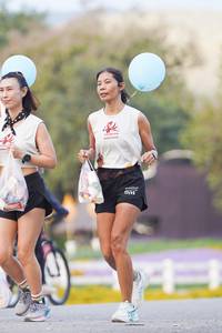 BIB: 
                            <button type="button" onclick="openModal(27890197)" class="btn btn-primary btn-sm float-right btn-popup" data-toggle="modal" data-target=".modal-high-quality">
                        <i class="fas fa-shopping-cart"></i> Add to Cart
                    </button>
                                            <button type="button" onclick="isThisMe(27890197, true)" class="btn btn-success btn-sm float-right btn-popup btn-isme hidden" data-toggle="tooltip" data-placement="bottom" title="นี่คือรูปของคุณใช่ไหม คลิกที่นี่เพื่อเอาเข้าอัลบั้ม">
                        <i class="fas fa-plus"></i> Add to album
                    </button>
                    <button type="button" onclick="isThisMe(27890197, false)" class="btn btn-warning btn-sm float-right btn-popup btn-isnotme hidden">
                        <i class="fas fa-ban"></i> Remove from album
                    </button>