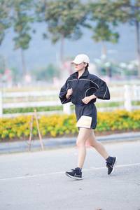 BIB: 
                            <button type="button" onclick="openModal(27893962)" class="btn btn-primary btn-sm float-right btn-popup" data-toggle="modal" data-target=".modal-high-quality">
                        <i class="fas fa-shopping-cart"></i> Add to Cart
                    </button>
                                            <button type="button" onclick="isThisMe(27893962, true)" class="btn btn-success btn-sm float-right btn-popup btn-isme hidden" data-toggle="tooltip" data-placement="bottom" title="นี่คือรูปของคุณใช่ไหม คลิกที่นี่เพื่อเอาเข้าอัลบั้ม">
                        <i class="fas fa-plus"></i> Add to album
                    </button>
                    <button type="button" onclick="isThisMe(27893962, false)" class="btn btn-warning btn-sm float-right btn-popup btn-isnotme hidden">
                        <i class="fas fa-ban"></i> Remove from album
                    </button>