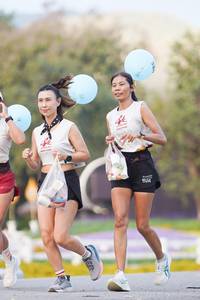 BIB: 
                            <button type="button" onclick="openModal(27890191)" class="btn btn-primary btn-sm float-right btn-popup" data-toggle="modal" data-target=".modal-high-quality">
                        <i class="fas fa-shopping-cart"></i> Add to Cart
                    </button>
                                            <button type="button" onclick="isThisMe(27890191, true)" class="btn btn-success btn-sm float-right btn-popup btn-isme hidden" data-toggle="tooltip" data-placement="bottom" title="นี่คือรูปของคุณใช่ไหม คลิกที่นี่เพื่อเอาเข้าอัลบั้ม">
                        <i class="fas fa-plus"></i> Add to album
                    </button>
                    <button type="button" onclick="isThisMe(27890191, false)" class="btn btn-warning btn-sm float-right btn-popup btn-isnotme hidden">
                        <i class="fas fa-ban"></i> Remove from album
                    </button>