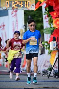 BIB: 
                            <button type="button" onclick="openModal(27849894)" class="btn btn-primary btn-sm float-right btn-popup" data-toggle="modal" data-target=".modal-high-quality">
                        <i class="fas fa-shopping-cart"></i> Add to Cart
                    </button>
                                            <button type="button" onclick="isThisMe(27849894, true)" class="btn btn-success btn-sm float-right btn-popup btn-isme hidden" data-toggle="tooltip" data-placement="bottom" title="นี่คือรูปของคุณใช่ไหม คลิกที่นี่เพื่อเอาเข้าอัลบั้ม">
                        <i class="fas fa-plus"></i> Add to album
                    </button>
                    <button type="button" onclick="isThisMe(27849894, false)" class="btn btn-warning btn-sm float-right btn-popup btn-isnotme hidden">
                        <i class="fas fa-ban"></i> Remove from album
                    </button>