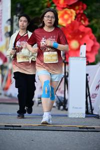 BIB: 
                            <button type="button" onclick="openModal(27849630)" class="btn btn-primary btn-sm float-right btn-popup" data-toggle="modal" data-target=".modal-high-quality">
                        <i class="fas fa-shopping-cart"></i> Add to Cart
                    </button>
                                            <button type="button" onclick="isThisMe(27849630, true)" class="btn btn-success btn-sm float-right btn-popup btn-isme hidden" data-toggle="tooltip" data-placement="bottom" title="นี่คือรูปของคุณใช่ไหม คลิกที่นี่เพื่อเอาเข้าอัลบั้ม">
                        <i class="fas fa-plus"></i> Add to album
                    </button>
                    <button type="button" onclick="isThisMe(27849630, false)" class="btn btn-warning btn-sm float-right btn-popup btn-isnotme hidden">
                        <i class="fas fa-ban"></i> Remove from album
                    </button>