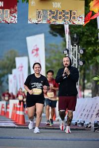 BIB: 
                            <button type="button" onclick="openModal(27827083)" class="btn btn-primary btn-sm float-right btn-popup" data-toggle="modal" data-target=".modal-high-quality">
                        <i class="fas fa-shopping-cart"></i> Add to Cart
                    </button>
                                            <button type="button" onclick="isThisMe(27827083, true)" class="btn btn-success btn-sm float-right btn-popup btn-isme hidden" data-toggle="tooltip" data-placement="bottom" title="นี่คือรูปของคุณใช่ไหม คลิกที่นี่เพื่อเอาเข้าอัลบั้ม">
                        <i class="fas fa-plus"></i> Add to album
                    </button>
                    <button type="button" onclick="isThisMe(27827083, false)" class="btn btn-warning btn-sm float-right btn-popup btn-isnotme hidden">
                        <i class="fas fa-ban"></i> Remove from album
                    </button>