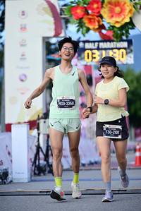 BIB: 
                            <button type="button" onclick="openModal(27826470)" class="btn btn-primary btn-sm float-right btn-popup" data-toggle="modal" data-target=".modal-high-quality">
                        <i class="fas fa-shopping-cart"></i> Add to Cart
                    </button>
                                            <button type="button" onclick="isThisMe(27826470, true)" class="btn btn-success btn-sm float-right btn-popup btn-isme hidden" data-toggle="tooltip" data-placement="bottom" title="นี่คือรูปของคุณใช่ไหม คลิกที่นี่เพื่อเอาเข้าอัลบั้ม">
                        <i class="fas fa-plus"></i> Add to album
                    </button>
                    <button type="button" onclick="isThisMe(27826470, false)" class="btn btn-warning btn-sm float-right btn-popup btn-isnotme hidden">
                        <i class="fas fa-ban"></i> Remove from album
                    </button>