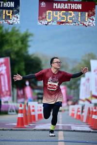 BIB: 
                            <button type="button" onclick="openModal(27828501)" class="btn btn-primary btn-sm float-right btn-popup" data-toggle="modal" data-target=".modal-high-quality">
                        <i class="fas fa-shopping-cart"></i> Add to Cart
                    </button>
                                            <button type="button" onclick="isThisMe(27828501, true)" class="btn btn-success btn-sm float-right btn-popup btn-isme hidden" data-toggle="tooltip" data-placement="bottom" title="นี่คือรูปของคุณใช่ไหม คลิกที่นี่เพื่อเอาเข้าอัลบั้ม">
                        <i class="fas fa-plus"></i> Add to album
                    </button>
                    <button type="button" onclick="isThisMe(27828501, false)" class="btn btn-warning btn-sm float-right btn-popup btn-isnotme hidden">
                        <i class="fas fa-ban"></i> Remove from album
                    </button>