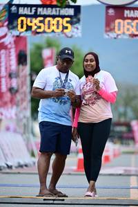 BIB: 
                            <button type="button" onclick="openModal(27831774)" class="btn btn-primary btn-sm float-right btn-popup" data-toggle="modal" data-target=".modal-high-quality">
                        <i class="fas fa-shopping-cart"></i> Add to Cart
                    </button>
                                            <button type="button" onclick="isThisMe(27831774, true)" class="btn btn-success btn-sm float-right btn-popup btn-isme hidden" data-toggle="tooltip" data-placement="bottom" title="นี่คือรูปของคุณใช่ไหม คลิกที่นี่เพื่อเอาเข้าอัลบั้ม">
                        <i class="fas fa-plus"></i> Add to album
                    </button>
                    <button type="button" onclick="isThisMe(27831774, false)" class="btn btn-warning btn-sm float-right btn-popup btn-isnotme hidden">
                        <i class="fas fa-ban"></i> Remove from album
                    </button>