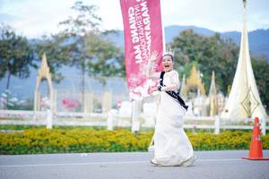 BIB: 
                            <button type="button" onclick="openModal(27862659)" class="btn btn-primary btn-sm float-right btn-popup" data-toggle="modal" data-target=".modal-high-quality">
                        <i class="fas fa-shopping-cart"></i> Add to Cart
                    </button>
                                            <button type="button" onclick="isThisMe(27862659, true)" class="btn btn-success btn-sm float-right btn-popup btn-isme hidden" data-toggle="tooltip" data-placement="bottom" title="นี่คือรูปของคุณใช่ไหม คลิกที่นี่เพื่อเอาเข้าอัลบั้ม">
                        <i class="fas fa-plus"></i> Add to album
                    </button>
                    <button type="button" onclick="isThisMe(27862659, false)" class="btn btn-warning btn-sm float-right btn-popup btn-isnotme hidden">
                        <i class="fas fa-ban"></i> Remove from album
                    </button>