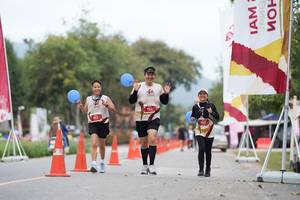 BIB: 
                            <button type="button" onclick="openModal(27902415)" class="btn btn-primary btn-sm float-right btn-popup" data-toggle="modal" data-target=".modal-high-quality">
                        <i class="fas fa-shopping-cart"></i> Add to Cart
                    </button>
                                            <button type="button" onclick="isThisMe(27902415, true)" class="btn btn-success btn-sm float-right btn-popup btn-isme hidden" data-toggle="tooltip" data-placement="bottom" title="นี่คือรูปของคุณใช่ไหม คลิกที่นี่เพื่อเอาเข้าอัลบั้ม">
                        <i class="fas fa-plus"></i> Add to album
                    </button>
                    <button type="button" onclick="isThisMe(27902415, false)" class="btn btn-warning btn-sm float-right btn-popup btn-isnotme hidden">
                        <i class="fas fa-ban"></i> Remove from album
                    </button>