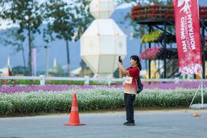 BIB: 
                            <button type="button" onclick="openModal(27910100)" class="btn btn-primary btn-sm float-right btn-popup" data-toggle="modal" data-target=".modal-high-quality">
                        <i class="fas fa-shopping-cart"></i> Add to Cart
                    </button>
                                            <button type="button" onclick="isThisMe(27910100, true)" class="btn btn-success btn-sm float-right btn-popup btn-isme hidden" data-toggle="tooltip" data-placement="bottom" title="นี่คือรูปของคุณใช่ไหม คลิกที่นี่เพื่อเอาเข้าอัลบั้ม">
                        <i class="fas fa-plus"></i> Add to album
                    </button>
                    <button type="button" onclick="isThisMe(27910100, false)" class="btn btn-warning btn-sm float-right btn-popup btn-isnotme hidden">
                        <i class="fas fa-ban"></i> Remove from album
                    </button>