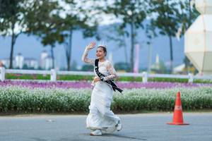 BIB: 
                            <button type="button" onclick="openModal(27910097)" class="btn btn-primary btn-sm float-right btn-popup" data-toggle="modal" data-target=".modal-high-quality">
                        <i class="fas fa-shopping-cart"></i> Add to Cart
                    </button>
                                            <button type="button" onclick="isThisMe(27910097, true)" class="btn btn-success btn-sm float-right btn-popup btn-isme hidden" data-toggle="tooltip" data-placement="bottom" title="นี่คือรูปของคุณใช่ไหม คลิกที่นี่เพื่อเอาเข้าอัลบั้ม">
                        <i class="fas fa-plus"></i> Add to album
                    </button>
                    <button type="button" onclick="isThisMe(27910097, false)" class="btn btn-warning btn-sm float-right btn-popup btn-isnotme hidden">
                        <i class="fas fa-ban"></i> Remove from album
                    </button>