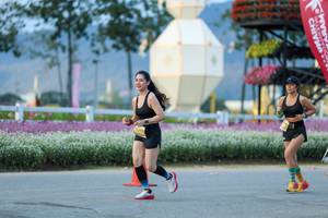 BIB: 
                            <button type="button" onclick="openModal(27909195)" class="btn btn-primary btn-sm float-right btn-popup" data-toggle="modal" data-target=".modal-high-quality">
                        <i class="fas fa-shopping-cart"></i> Add to Cart
                    </button>
                                            <button type="button" onclick="isThisMe(27909195, true)" class="btn btn-success btn-sm float-right btn-popup btn-isme hidden" data-toggle="tooltip" data-placement="bottom" title="นี่คือรูปของคุณใช่ไหม คลิกที่นี่เพื่อเอาเข้าอัลบั้ม">
                        <i class="fas fa-plus"></i> Add to album
                    </button>
                    <button type="button" onclick="isThisMe(27909195, false)" class="btn btn-warning btn-sm float-right btn-popup btn-isnotme hidden">
                        <i class="fas fa-ban"></i> Remove from album
                    </button>