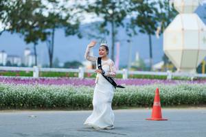 BIB: 
                            <button type="button" onclick="openModal(27910094)" class="btn btn-primary btn-sm float-right btn-popup" data-toggle="modal" data-target=".modal-high-quality">
                        <i class="fas fa-shopping-cart"></i> Add to Cart
                    </button>
                                            <button type="button" onclick="isThisMe(27910094, true)" class="btn btn-success btn-sm float-right btn-popup btn-isme hidden" data-toggle="tooltip" data-placement="bottom" title="นี่คือรูปของคุณใช่ไหม คลิกที่นี่เพื่อเอาเข้าอัลบั้ม">
                        <i class="fas fa-plus"></i> Add to album
                    </button>
                    <button type="button" onclick="isThisMe(27910094, false)" class="btn btn-warning btn-sm float-right btn-popup btn-isnotme hidden">
                        <i class="fas fa-ban"></i> Remove from album
                    </button>