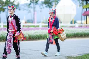 BIB: 
                            <button type="button" onclick="openModal(27910404)" class="btn btn-primary btn-sm float-right btn-popup" data-toggle="modal" data-target=".modal-high-quality">
                        <i class="fas fa-shopping-cart"></i> Add to Cart
                    </button>
                                            <button type="button" onclick="isThisMe(27910404, true)" class="btn btn-success btn-sm float-right btn-popup btn-isme hidden" data-toggle="tooltip" data-placement="bottom" title="นี่คือรูปของคุณใช่ไหม คลิกที่นี่เพื่อเอาเข้าอัลบั้ม">
                        <i class="fas fa-plus"></i> Add to album
                    </button>
                    <button type="button" onclick="isThisMe(27910404, false)" class="btn btn-warning btn-sm float-right btn-popup btn-isnotme hidden">
                        <i class="fas fa-ban"></i> Remove from album
                    </button>