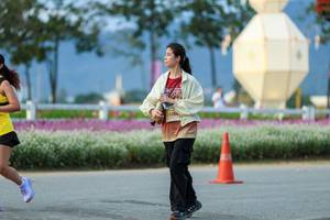 BIB: 
                            <button type="button" onclick="openModal(27909738)" class="btn btn-primary btn-sm float-right btn-popup" data-toggle="modal" data-target=".modal-high-quality">
                        <i class="fas fa-shopping-cart"></i> Add to Cart
                    </button>
                                            <button type="button" onclick="isThisMe(27909738, true)" class="btn btn-success btn-sm float-right btn-popup btn-isme hidden" data-toggle="tooltip" data-placement="bottom" title="นี่คือรูปของคุณใช่ไหม คลิกที่นี่เพื่อเอาเข้าอัลบั้ม">
                        <i class="fas fa-plus"></i> Add to album
                    </button>
                    <button type="button" onclick="isThisMe(27909738, false)" class="btn btn-warning btn-sm float-right btn-popup btn-isnotme hidden">
                        <i class="fas fa-ban"></i> Remove from album
                    </button>