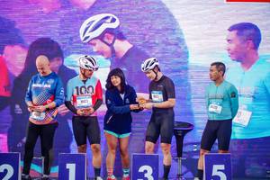 BIB: 
                            <button type="button" onclick="openModal(26154844)" class="btn btn-primary btn-sm float-right btn-popup" data-toggle="modal" data-target=".modal-high-quality">
                        <i class="fas fa-shopping-cart"></i> Add to Cart
                    </button>
                                            <button type="button" onclick="isThisMe(26154844, true)" class="btn btn-success btn-sm float-right btn-popup btn-isme hidden" data-toggle="tooltip" data-placement="bottom" title="นี่คือรูปของคุณใช่ไหม คลิกที่นี่เพื่อเอาเข้าอัลบั้ม">
                        <i class="fas fa-plus"></i> Add to album
                    </button>
                    <button type="button" onclick="isThisMe(26154844, false)" class="btn btn-warning btn-sm float-right btn-popup btn-isnotme hidden">
                        <i class="fas fa-ban"></i> Remove from album
                    </button>