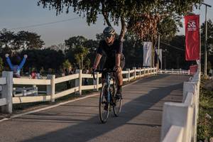 BIB: 
                            <button type="button" onclick="openModal(26158154)" class="btn btn-primary btn-sm float-right btn-popup" data-toggle="modal" data-target=".modal-high-quality">
                        <i class="fas fa-shopping-cart"></i> Add to Cart
                    </button>
                                            <button type="button" onclick="isThisMe(26158154, true)" class="btn btn-success btn-sm float-right btn-popup btn-isme hidden" data-toggle="tooltip" data-placement="bottom" title="นี่คือรูปของคุณใช่ไหม คลิกที่นี่เพื่อเอาเข้าอัลบั้ม">
                        <i class="fas fa-plus"></i> Add to album
                    </button>
                    <button type="button" onclick="isThisMe(26158154, false)" class="btn btn-warning btn-sm float-right btn-popup btn-isnotme hidden">
                        <i class="fas fa-ban"></i> Remove from album
                    </button>