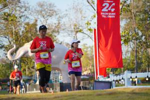 BIB: 
                            <button type="button" onclick="openModal(26189162)" class="btn btn-primary btn-sm float-right btn-popup" data-toggle="modal" data-target=".modal-high-quality">
                        <i class="fas fa-shopping-cart"></i> Add to Cart
                    </button>
                                            <button type="button" onclick="isThisMe(26189162, true)" class="btn btn-success btn-sm float-right btn-popup btn-isme hidden" data-toggle="tooltip" data-placement="bottom" title="นี่คือรูปของคุณใช่ไหม คลิกที่นี่เพื่อเอาเข้าอัลบั้ม">
                        <i class="fas fa-plus"></i> Add to album
                    </button>
                    <button type="button" onclick="isThisMe(26189162, false)" class="btn btn-warning btn-sm float-right btn-popup btn-isnotme hidden">
                        <i class="fas fa-ban"></i> Remove from album
                    </button>