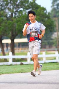 BIB: 2405
                            <button type="button" onclick="openModal(6363817)" class="btn btn-primary btn-sm float-right btn-popup" data-toggle="modal" data-target=".modal-high-quality">
                        <i class="fas fa-shopping-cart"></i> Add to Cart
                    </button>
                                            <button type="button" onclick="isThisMe(6363817, true)" class="btn btn-success btn-sm float-right btn-popup btn-isme hidden" data-toggle="tooltip" data-placement="bottom" title="นี่คือรูปของคุณใช่ไหม คลิกที่นี่เพื่อเอาเข้าอัลบั้ม">
                        <i class="fas fa-plus"></i> Add to album
                    </button>
                    <button type="button" onclick="isThisMe(6363817, false)" class="btn btn-warning btn-sm float-right btn-popup btn-isnotme hidden">
                        <i class="fas fa-ban"></i> Remove from album
                    </button>