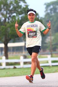 BIB: 2857, 128
                            <button type="button" onclick="openModal(6359973)" class="btn btn-primary btn-sm float-right btn-popup" data-toggle="modal" data-target=".modal-high-quality">
                        <i class="fas fa-shopping-cart"></i> Add to Cart
                    </button>
                                            <button type="button" onclick="isThisMe(6359973, true)" class="btn btn-success btn-sm float-right btn-popup btn-isme hidden" data-toggle="tooltip" data-placement="bottom" title="นี่คือรูปของคุณใช่ไหม คลิกที่นี่เพื่อเอาเข้าอัลบั้ม">
                        <i class="fas fa-plus"></i> Add to album
                    </button>
                    <button type="button" onclick="isThisMe(6359973, false)" class="btn btn-warning btn-sm float-right btn-popup btn-isnotme hidden">
                        <i class="fas fa-ban"></i> Remove from album
                    </button>