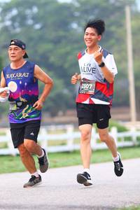 BIB: 2807
                            <button type="button" onclick="openModal(6360439)" class="btn btn-primary btn-sm float-right btn-popup" data-toggle="modal" data-target=".modal-high-quality">
                        <i class="fas fa-shopping-cart"></i> Add to Cart
                    </button>
                                            <button type="button" onclick="isThisMe(6360439, true)" class="btn btn-success btn-sm float-right btn-popup btn-isme hidden" data-toggle="tooltip" data-placement="bottom" title="นี่คือรูปของคุณใช่ไหม คลิกที่นี่เพื่อเอาเข้าอัลบั้ม">
                        <i class="fas fa-plus"></i> Add to album
                    </button>
                    <button type="button" onclick="isThisMe(6360439, false)" class="btn btn-warning btn-sm float-right btn-popup btn-isnotme hidden">
                        <i class="fas fa-ban"></i> Remove from album
                    </button>