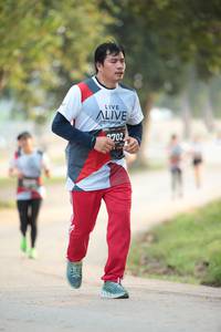 BIB: 702
                            <button type="button" onclick="openModal(6373982)" class="btn btn-primary btn-sm float-right btn-popup" data-toggle="modal" data-target=".modal-high-quality">
                        <i class="fas fa-shopping-cart"></i> Add to Cart
                    </button>
                                            <button type="button" onclick="isThisMe(6373982, true)" class="btn btn-success btn-sm float-right btn-popup btn-isme hidden" data-toggle="tooltip" data-placement="bottom" title="นี่คือรูปของคุณใช่ไหม คลิกที่นี่เพื่อเอาเข้าอัลบั้ม">
                        <i class="fas fa-plus"></i> Add to album
                    </button>
                    <button type="button" onclick="isThisMe(6373982, false)" class="btn btn-warning btn-sm float-right btn-popup btn-isnotme hidden">
                        <i class="fas fa-ban"></i> Remove from album
                    </button>