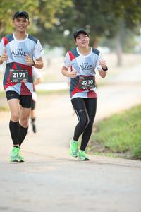 BIB: 2171, 123, 2210
                            <button type="button" onclick="openModal(6373977)" class="btn btn-primary btn-sm float-right btn-popup" data-toggle="modal" data-target=".modal-high-quality">
                        <i class="fas fa-shopping-cart"></i> Add to Cart
                    </button>
                                            <button type="button" onclick="isThisMe(6373977, true)" class="btn btn-success btn-sm float-right btn-popup btn-isme hidden" data-toggle="tooltip" data-placement="bottom" title="นี่คือรูปของคุณใช่ไหม คลิกที่นี่เพื่อเอาเข้าอัลบั้ม">
                        <i class="fas fa-plus"></i> Add to album
                    </button>
                    <button type="button" onclick="isThisMe(6373977, false)" class="btn btn-warning btn-sm float-right btn-popup btn-isnotme hidden">
                        <i class="fas fa-ban"></i> Remove from album
                    </button>