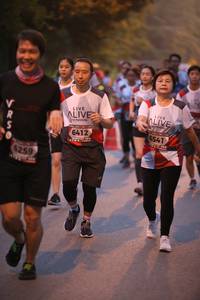 BIB: 6541, 6412, 6259
                            <button type="button" onclick="openModal(6365249)" class="btn btn-primary btn-sm float-right btn-popup" data-toggle="modal" data-target=".modal-high-quality">
                        <i class="fas fa-shopping-cart"></i> Add to Cart
                    </button>
                                            <button type="button" onclick="isThisMe(6365249, true)" class="btn btn-success btn-sm float-right btn-popup btn-isme hidden" data-toggle="tooltip" data-placement="bottom" title="นี่คือรูปของคุณใช่ไหม คลิกที่นี่เพื่อเอาเข้าอัลบั้ม">
                        <i class="fas fa-plus"></i> Add to album
                    </button>
                    <button type="button" onclick="isThisMe(6365249, false)" class="btn btn-warning btn-sm float-right btn-popup btn-isnotme hidden">
                        <i class="fas fa-ban"></i> Remove from album
                    </button>