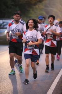 BIB: 650, 6186, 6483
                            <button type="button" onclick="openModal(6365537)" class="btn btn-primary btn-sm float-right btn-popup" data-toggle="modal" data-target=".modal-high-quality">
                        <i class="fas fa-shopping-cart"></i> Add to Cart
                    </button>
                                            <button type="button" onclick="isThisMe(6365537, true)" class="btn btn-success btn-sm float-right btn-popup btn-isme hidden" data-toggle="tooltip" data-placement="bottom" title="นี่คือรูปของคุณใช่ไหม คลิกที่นี่เพื่อเอาเข้าอัลบั้ม">
                        <i class="fas fa-plus"></i> Add to album
                    </button>
                    <button type="button" onclick="isThisMe(6365537, false)" class="btn btn-warning btn-sm float-right btn-popup btn-isnotme hidden">
                        <i class="fas fa-ban"></i> Remove from album
                    </button>