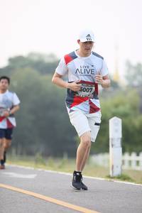 BIB: 6007
                            <button type="button" onclick="openModal(6352382)" class="btn btn-primary btn-sm float-right btn-popup" data-toggle="modal" data-target=".modal-high-quality">
                        <i class="fas fa-shopping-cart"></i> Add to Cart
                    </button>
                                            <button type="button" onclick="isThisMe(6352382, true)" class="btn btn-success btn-sm float-right btn-popup btn-isme hidden" data-toggle="tooltip" data-placement="bottom" title="นี่คือรูปของคุณใช่ไหม คลิกที่นี่เพื่อเอาเข้าอัลบั้ม">
                        <i class="fas fa-plus"></i> Add to album
                    </button>
                    <button type="button" onclick="isThisMe(6352382, false)" class="btn btn-warning btn-sm float-right btn-popup btn-isnotme hidden">
                        <i class="fas fa-ban"></i> Remove from album
                    </button>