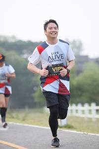 BIB: 
                            <button type="button" onclick="openModal(6351653)" class="btn btn-primary btn-sm float-right btn-popup" data-toggle="modal" data-target=".modal-high-quality">
                        <i class="fas fa-shopping-cart"></i> Add to Cart
                    </button>
                                            <button type="button" onclick="isThisMe(6351653, true)" class="btn btn-success btn-sm float-right btn-popup btn-isme hidden" data-toggle="tooltip" data-placement="bottom" title="นี่คือรูปของคุณใช่ไหม คลิกที่นี่เพื่อเอาเข้าอัลบั้ม">
                        <i class="fas fa-plus"></i> Add to album
                    </button>
                    <button type="button" onclick="isThisMe(6351653, false)" class="btn btn-warning btn-sm float-right btn-popup btn-isnotme hidden">
                        <i class="fas fa-ban"></i> Remove from album
                    </button>