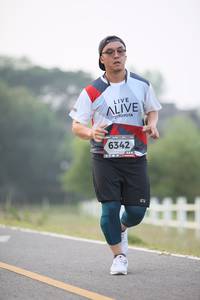 BIB: 6342
                            <button type="button" onclick="openModal(6351923)" class="btn btn-primary btn-sm float-right btn-popup" data-toggle="modal" data-target=".modal-high-quality">
                        <i class="fas fa-shopping-cart"></i> Add to Cart
                    </button>
                                            <button type="button" onclick="isThisMe(6351923, true)" class="btn btn-success btn-sm float-right btn-popup btn-isme hidden" data-toggle="tooltip" data-placement="bottom" title="นี่คือรูปของคุณใช่ไหม คลิกที่นี่เพื่อเอาเข้าอัลบั้ม">
                        <i class="fas fa-plus"></i> Add to album
                    </button>
                    <button type="button" onclick="isThisMe(6351923, false)" class="btn btn-warning btn-sm float-right btn-popup btn-isnotme hidden">
                        <i class="fas fa-ban"></i> Remove from album
                    </button>