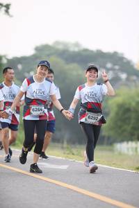 BIB: 6264, 6292
                            <button type="button" onclick="openModal(6352250)" class="btn btn-primary btn-sm float-right btn-popup" data-toggle="modal" data-target=".modal-high-quality">
                        <i class="fas fa-shopping-cart"></i> Add to Cart
                    </button>
                                            <button type="button" onclick="isThisMe(6352250, true)" class="btn btn-success btn-sm float-right btn-popup btn-isme hidden" data-toggle="tooltip" data-placement="bottom" title="นี่คือรูปของคุณใช่ไหม คลิกที่นี่เพื่อเอาเข้าอัลบั้ม">
                        <i class="fas fa-plus"></i> Add to album
                    </button>
                    <button type="button" onclick="isThisMe(6352250, false)" class="btn btn-warning btn-sm float-right btn-popup btn-isnotme hidden">
                        <i class="fas fa-ban"></i> Remove from album
                    </button>