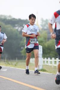 BIB: 6193
                            <button type="button" onclick="openModal(6351624)" class="btn btn-primary btn-sm float-right btn-popup" data-toggle="modal" data-target=".modal-high-quality">
                        <i class="fas fa-shopping-cart"></i> Add to Cart
                    </button>
                                            <button type="button" onclick="isThisMe(6351624, true)" class="btn btn-success btn-sm float-right btn-popup btn-isme hidden" data-toggle="tooltip" data-placement="bottom" title="นี่คือรูปของคุณใช่ไหม คลิกที่นี่เพื่อเอาเข้าอัลบั้ม">
                        <i class="fas fa-plus"></i> Add to album
                    </button>
                    <button type="button" onclick="isThisMe(6351624, false)" class="btn btn-warning btn-sm float-right btn-popup btn-isnotme hidden">
                        <i class="fas fa-ban"></i> Remove from album
                    </button>