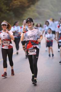 BIB: 401010, 7079, 7068
                            <button type="button" onclick="openModal(6364033)" class="btn btn-primary btn-sm float-right btn-popup" data-toggle="modal" data-target=".modal-high-quality">
                        <i class="fas fa-shopping-cart"></i> Add to Cart
                    </button>
                                            <button type="button" onclick="isThisMe(6364033, true)" class="btn btn-success btn-sm float-right btn-popup btn-isme hidden" data-toggle="tooltip" data-placement="bottom" title="นี่คือรูปของคุณใช่ไหม คลิกที่นี่เพื่อเอาเข้าอัลบั้ม">
                        <i class="fas fa-plus"></i> Add to album
                    </button>
                    <button type="button" onclick="isThisMe(6364033, false)" class="btn btn-warning btn-sm float-right btn-popup btn-isnotme hidden">
                        <i class="fas fa-ban"></i> Remove from album
                    </button>