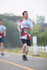 BIB: 6155
                            <button type="button" onclick="openModal(6351793)" class="btn btn-primary btn-sm float-right btn-popup" data-toggle="modal" data-target=".modal-high-quality">
                        <i class="fas fa-shopping-cart"></i> Add to Cart
                    </button>
                                            <button type="button" onclick="isThisMe(6351793, true)" class="btn btn-success btn-sm float-right btn-popup btn-isme hidden" data-toggle="tooltip" data-placement="bottom" title="นี่คือรูปของคุณใช่ไหม คลิกที่นี่เพื่อเอาเข้าอัลบั้ม">
                        <i class="fas fa-plus"></i> Add to album
                    </button>
                    <button type="button" onclick="isThisMe(6351793, false)" class="btn btn-warning btn-sm float-right btn-popup btn-isnotme hidden">
                        <i class="fas fa-ban"></i> Remove from album
                    </button>