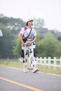 BIB: 6565
                            <button type="button" onclick="openModal(6352206)" class="btn btn-primary btn-sm float-right btn-popup" data-toggle="modal" data-target=".modal-high-quality">
                        <i class="fas fa-shopping-cart"></i> Add to Cart
                    </button>
                                            <button type="button" onclick="isThisMe(6352206, true)" class="btn btn-success btn-sm float-right btn-popup btn-isme hidden" data-toggle="tooltip" data-placement="bottom" title="นี่คือรูปของคุณใช่ไหม คลิกที่นี่เพื่อเอาเข้าอัลบั้ม">
                        <i class="fas fa-plus"></i> Add to album
                    </button>
                    <button type="button" onclick="isThisMe(6352206, false)" class="btn btn-warning btn-sm float-right btn-popup btn-isnotme hidden">
                        <i class="fas fa-ban"></i> Remove from album
                    </button>