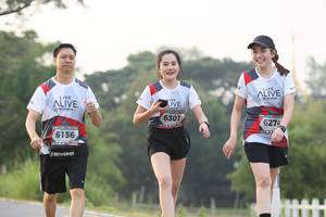 BIB: 6301, 627, 6156
                            <button type="button" onclick="openModal(6347378)" class="btn btn-primary btn-sm float-right btn-popup" data-toggle="modal" data-target=".modal-high-quality">
                        <i class="fas fa-shopping-cart"></i> Add to Cart
                    </button>
                                            <button type="button" onclick="isThisMe(6347378, true)" class="btn btn-success btn-sm float-right btn-popup btn-isme hidden" data-toggle="tooltip" data-placement="bottom" title="นี่คือรูปของคุณใช่ไหม คลิกที่นี่เพื่อเอาเข้าอัลบั้ม">
                        <i class="fas fa-plus"></i> Add to album
                    </button>
                    <button type="button" onclick="isThisMe(6347378, false)" class="btn btn-warning btn-sm float-right btn-popup btn-isnotme hidden">
                        <i class="fas fa-ban"></i> Remove from album
                    </button>