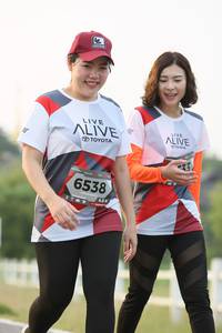 BIB: 6538
                            <button type="button" onclick="openModal(6347148)" class="btn btn-primary btn-sm float-right btn-popup" data-toggle="modal" data-target=".modal-high-quality">
                        <i class="fas fa-shopping-cart"></i> Add to Cart
                    </button>
                                            <button type="button" onclick="isThisMe(6347148, true)" class="btn btn-success btn-sm float-right btn-popup btn-isme hidden" data-toggle="tooltip" data-placement="bottom" title="นี่คือรูปของคุณใช่ไหม คลิกที่นี่เพื่อเอาเข้าอัลบั้ม">
                        <i class="fas fa-plus"></i> Add to album
                    </button>
                    <button type="button" onclick="isThisMe(6347148, false)" class="btn btn-warning btn-sm float-right btn-popup btn-isnotme hidden">
                        <i class="fas fa-ban"></i> Remove from album
                    </button>