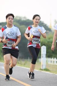 BIB: 7080, 703
                            <button type="button" onclick="openModal(6346878)" class="btn btn-primary btn-sm float-right btn-popup" data-toggle="modal" data-target=".modal-high-quality">
                        <i class="fas fa-shopping-cart"></i> Add to Cart
                    </button>
                                            <button type="button" onclick="isThisMe(6346878, true)" class="btn btn-success btn-sm float-right btn-popup btn-isme hidden" data-toggle="tooltip" data-placement="bottom" title="นี่คือรูปของคุณใช่ไหม คลิกที่นี่เพื่อเอาเข้าอัลบั้ม">
                        <i class="fas fa-plus"></i> Add to album
                    </button>
                    <button type="button" onclick="isThisMe(6346878, false)" class="btn btn-warning btn-sm float-right btn-popup btn-isnotme hidden">
                        <i class="fas fa-ban"></i> Remove from album
                    </button>