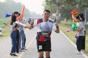 BIB: 2404
                            <button type="button" onclick="openModal(6347873)" class="btn btn-primary btn-sm float-right btn-popup" data-toggle="modal" data-target=".modal-high-quality">
                        <i class="fas fa-shopping-cart"></i> Add to Cart
                    </button>
                                            <button type="button" onclick="isThisMe(6347873, true)" class="btn btn-success btn-sm float-right btn-popup btn-isme hidden" data-toggle="tooltip" data-placement="bottom" title="นี่คือรูปของคุณใช่ไหม คลิกที่นี่เพื่อเอาเข้าอัลบั้ม">
                        <i class="fas fa-plus"></i> Add to album
                    </button>
                    <button type="button" onclick="isThisMe(6347873, false)" class="btn btn-warning btn-sm float-right btn-popup btn-isnotme hidden">
                        <i class="fas fa-ban"></i> Remove from album
                    </button>