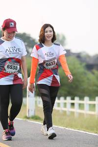 BIB: 6538, 6633
                            <button type="button" onclick="openModal(6347203)" class="btn btn-primary btn-sm float-right btn-popup" data-toggle="modal" data-target=".modal-high-quality">
                        <i class="fas fa-shopping-cart"></i> Add to Cart
                    </button>
                                            <button type="button" onclick="isThisMe(6347203, true)" class="btn btn-success btn-sm float-right btn-popup btn-isme hidden" data-toggle="tooltip" data-placement="bottom" title="นี่คือรูปของคุณใช่ไหม คลิกที่นี่เพื่อเอาเข้าอัลบั้ม">
                        <i class="fas fa-plus"></i> Add to album
                    </button>
                    <button type="button" onclick="isThisMe(6347203, false)" class="btn btn-warning btn-sm float-right btn-popup btn-isnotme hidden">
                        <i class="fas fa-ban"></i> Remove from album
                    </button>