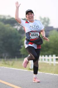 BIB: 6529, 
                            <button type="button" onclick="openModal(6347291)" class="btn btn-primary btn-sm float-right btn-popup" data-toggle="modal" data-target=".modal-high-quality">
                        <i class="fas fa-shopping-cart"></i> Add to Cart
                    </button>
                                            <button type="button" onclick="isThisMe(6347291, true)" class="btn btn-success btn-sm float-right btn-popup btn-isme hidden" data-toggle="tooltip" data-placement="bottom" title="นี่คือรูปของคุณใช่ไหม คลิกที่นี่เพื่อเอาเข้าอัลบั้ม">
                        <i class="fas fa-plus"></i> Add to album
                    </button>
                    <button type="button" onclick="isThisMe(6347291, false)" class="btn btn-warning btn-sm float-right btn-popup btn-isnotme hidden">
                        <i class="fas fa-ban"></i> Remove from album
                    </button>